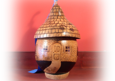 Bird feeder gourd house
